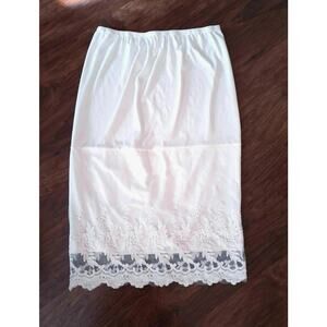 Eikosi White Lace Half Slip Skirt Extender Underskirt Modest